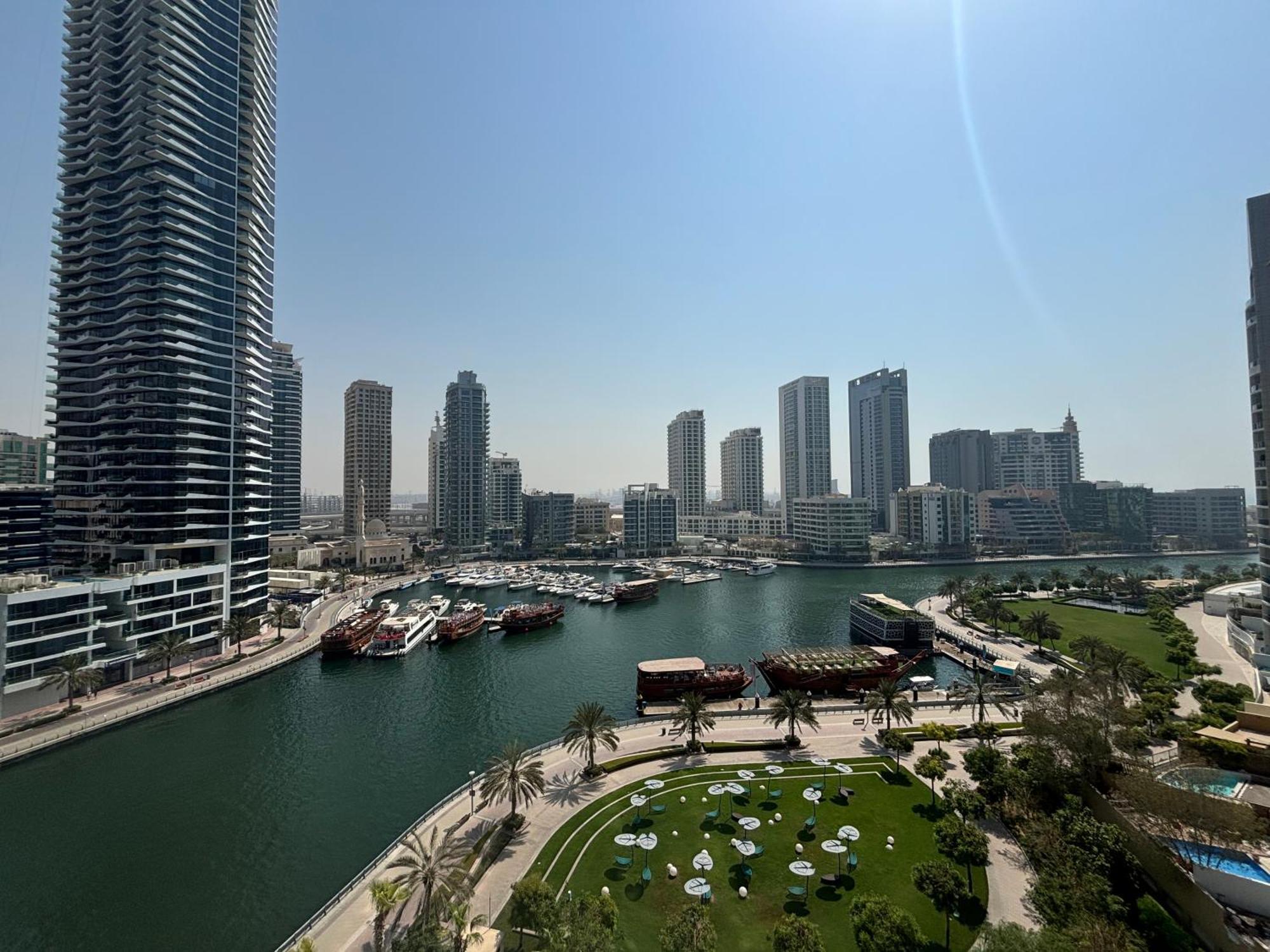 Sparkle Tower Panoramic Marina View 1br Dubai