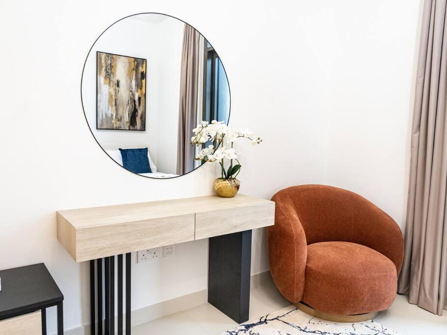 Apartment Luxury Two Bedroom Apartment With City & Pool View By Delujo Stays Dubai