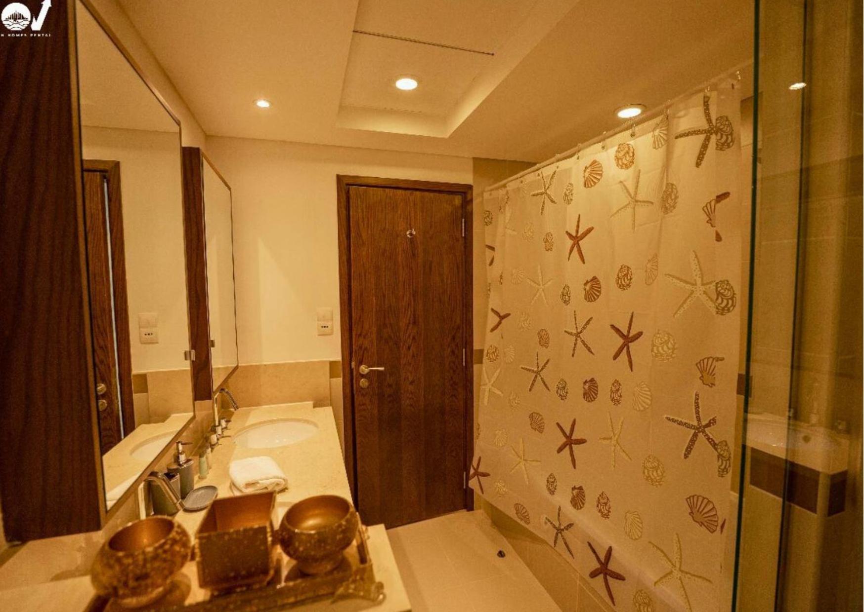 2br Luxury With A Garden View Apartment