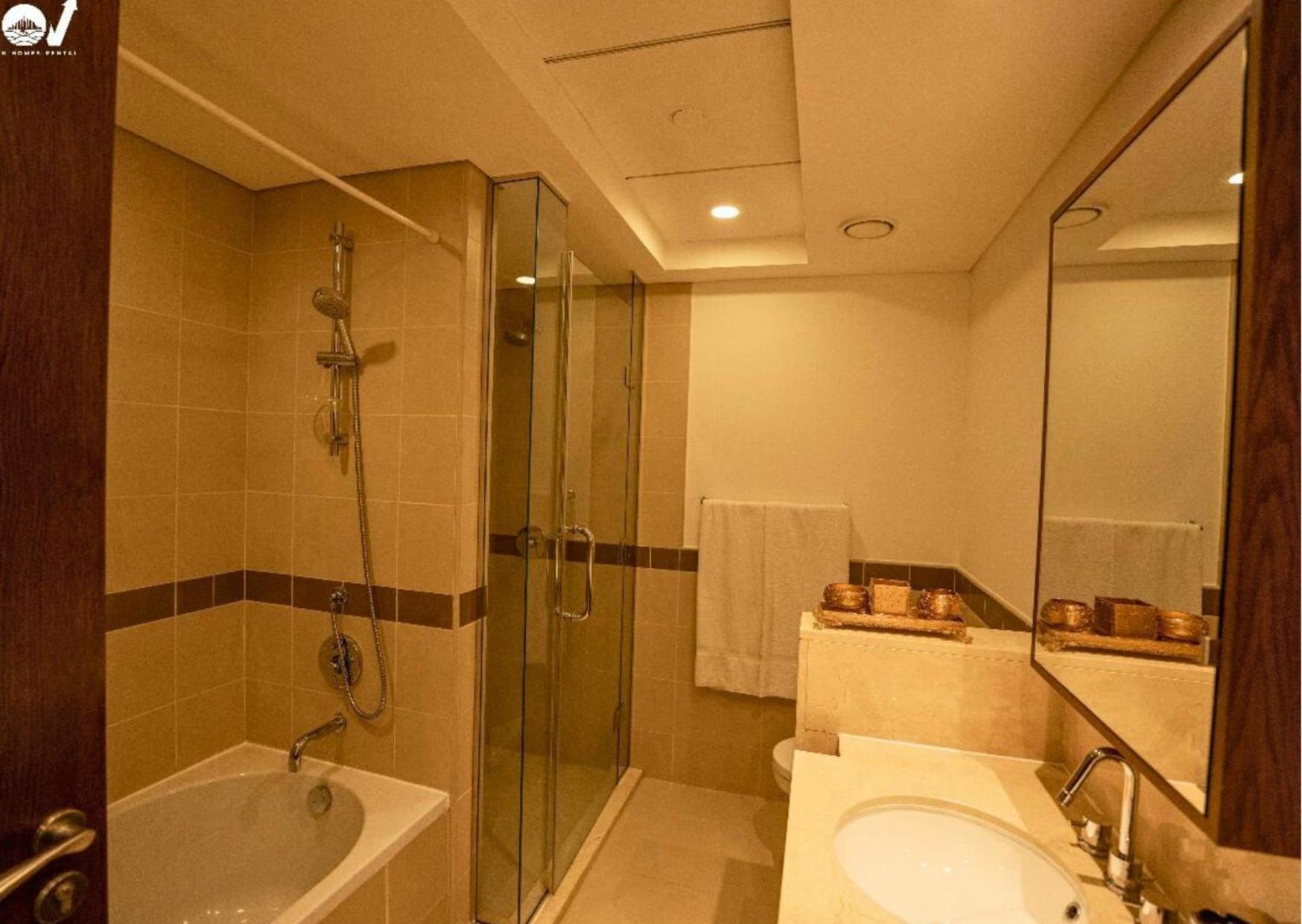 2br Luxury With A Garden View Dubai