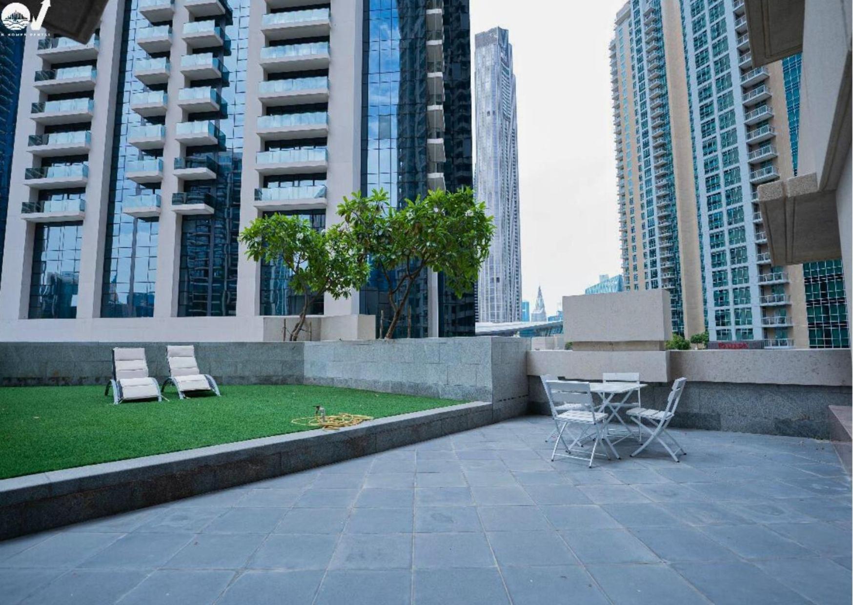 2br Luxury With A Garden View Dubai