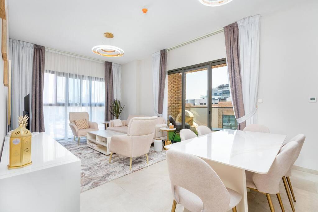 Eleganz By Danube - 2 Bedroom - Jvc *