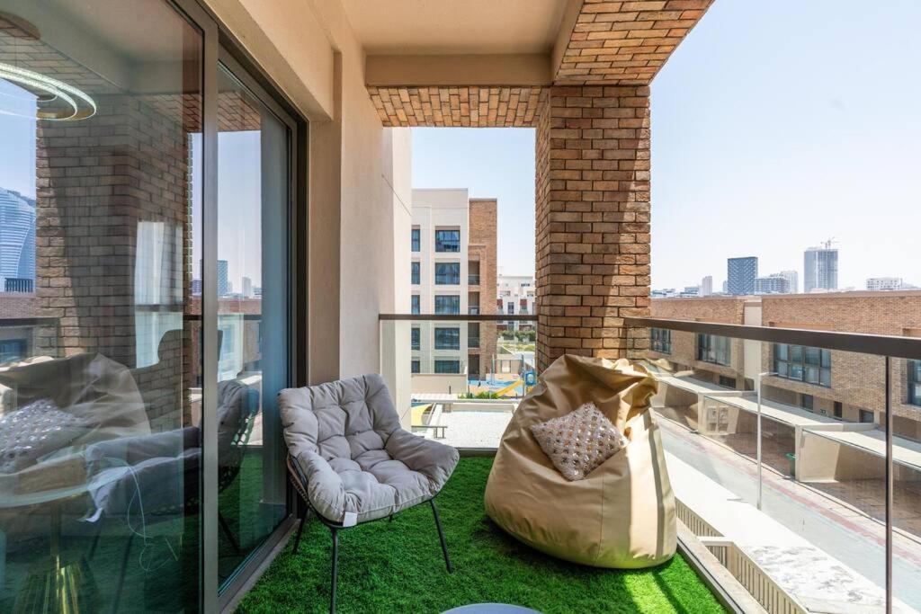 Eleganz By Danube - 2 Bedroom - Jvc Apartment