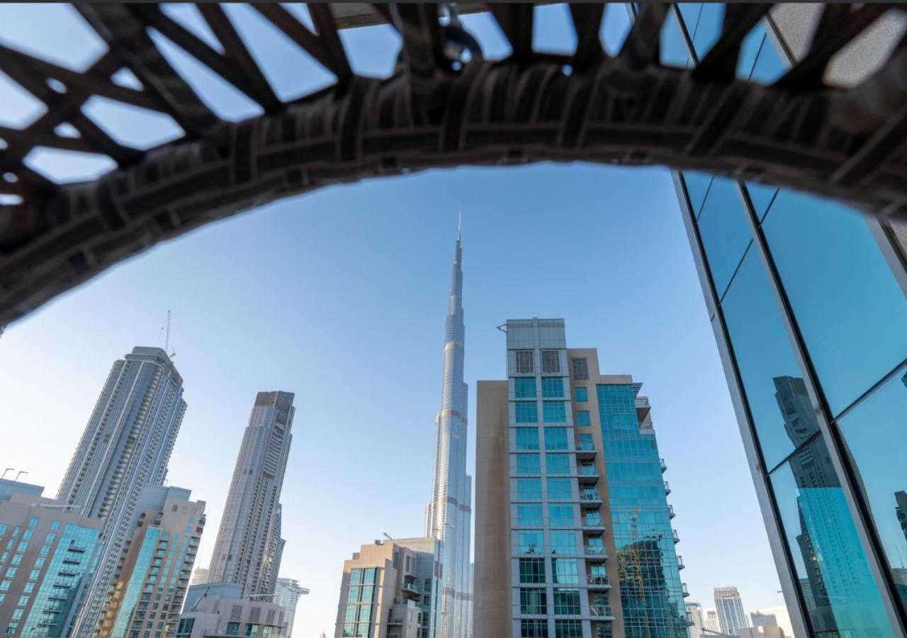 Burj Khalifa View Downtown Gem, 8 Minutes Walk To Mall Apartment *