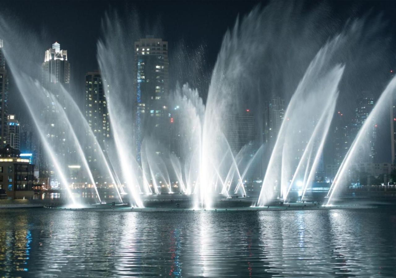 Burj Khalifa View Downtown Gem, 8 Minutes Walk To Mall Apartment *