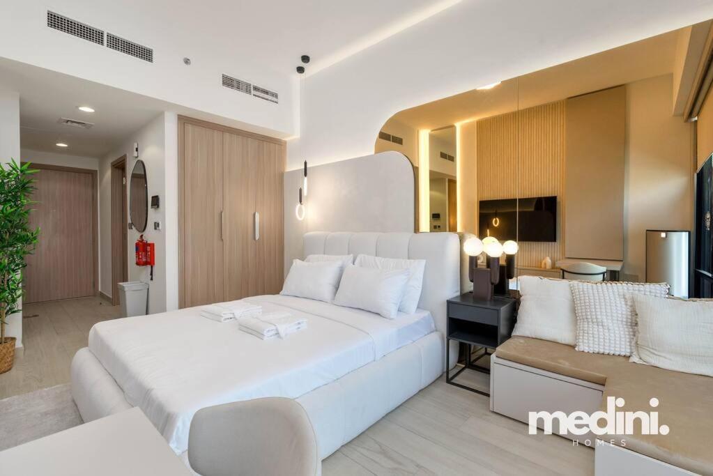 Apartment Azizi Riviera - 12min From Downtown *