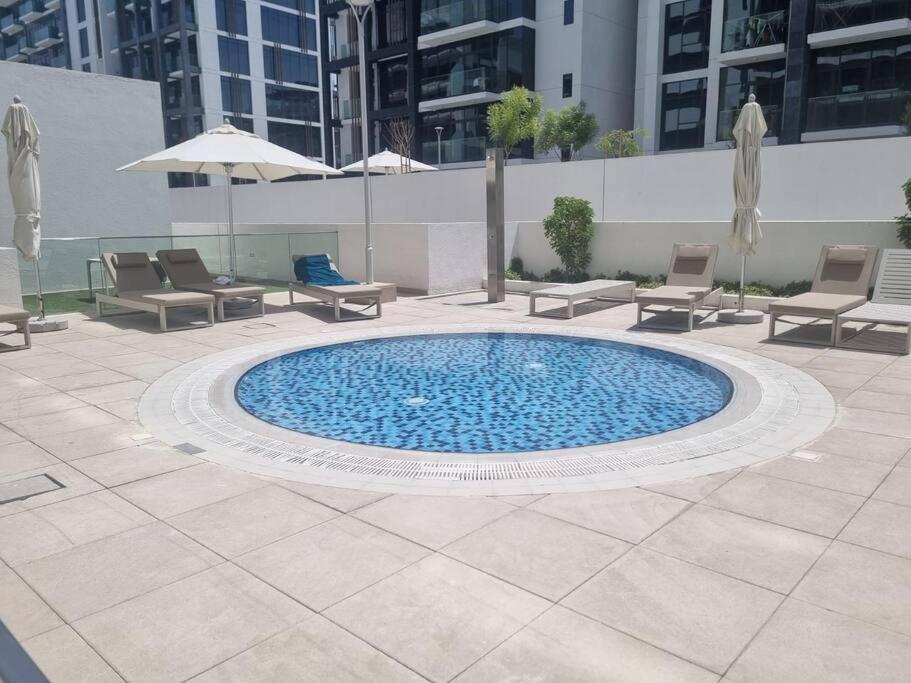 Azizi Riviera - 12min From Downtown *