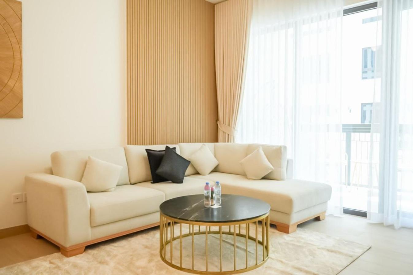 Chic & Modern In La Rive 4, *