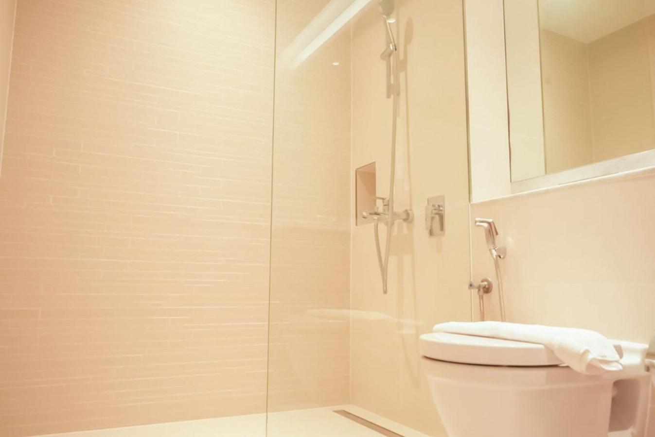 Chic & Modern In La Rive 4, * Dubai