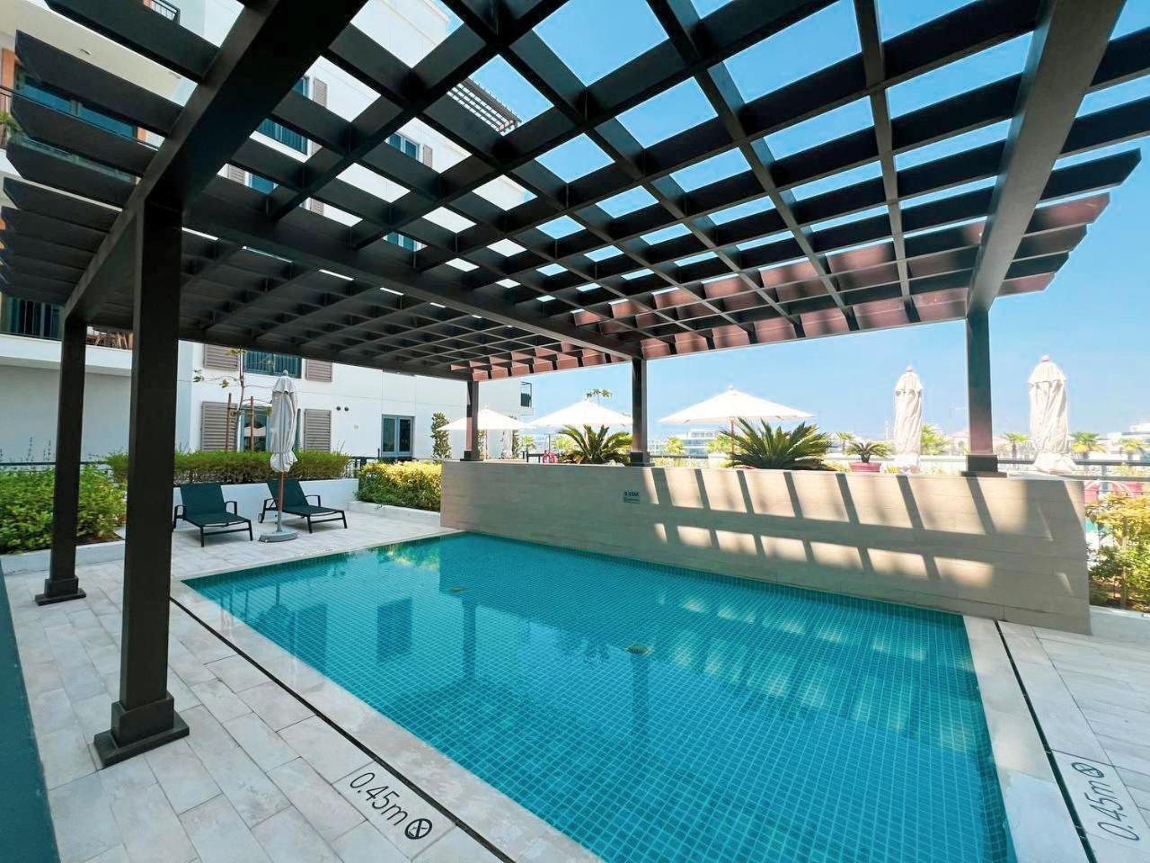 Chic & Modern In La Rive 4, Apartment