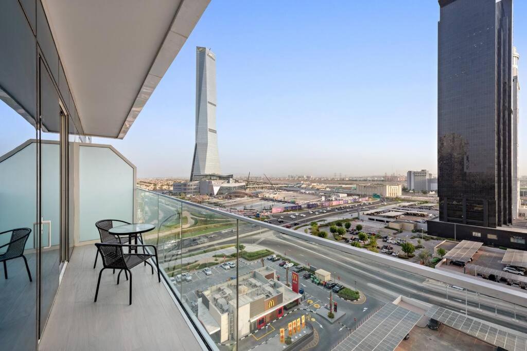 Apartment First Class 1br Stylish Urban Retreat *