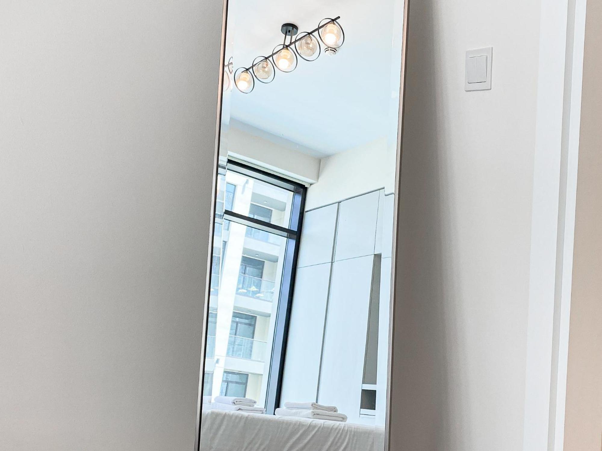 Wilton Terrace Charm- Stylish 1-bedroom In Mbr With A Poo View Dubai