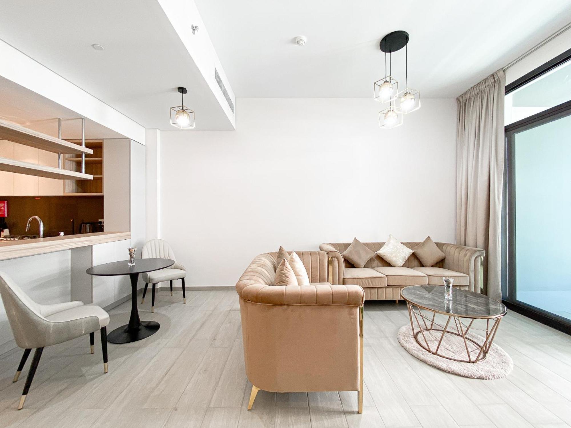 Wilton Terrace Charm- Stylish 1-bedroom In Mbr With A Poo View *