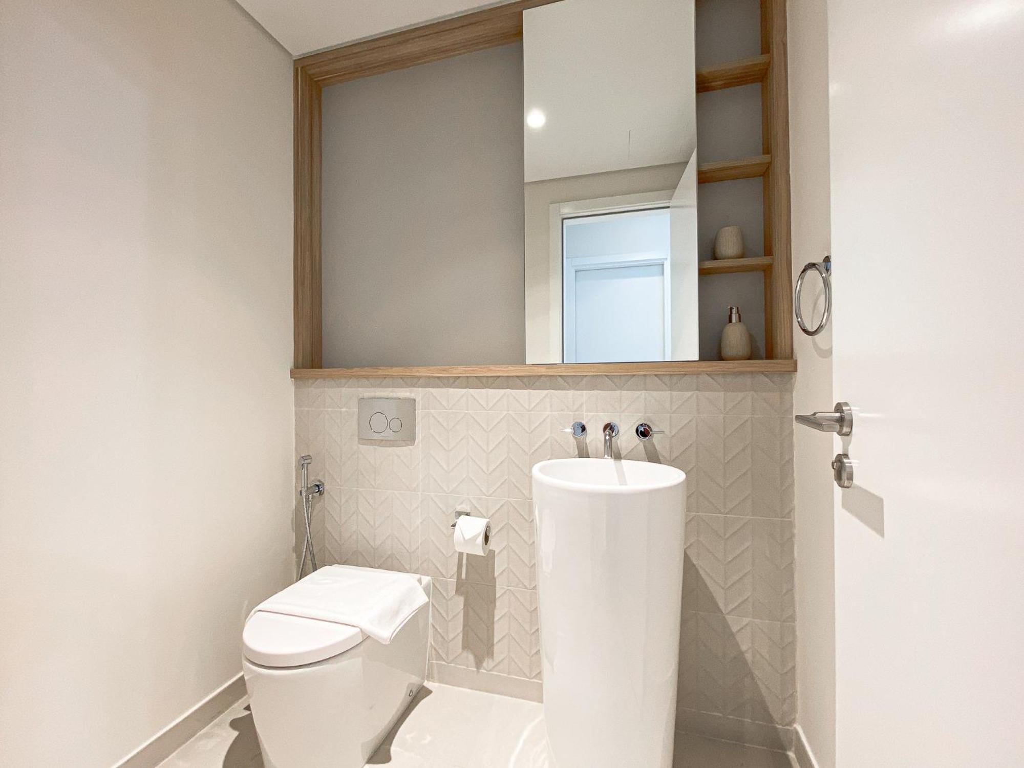 Wilton Terrace Charm- Stylish 1-bedroom In Mbr With A Poo View Dubai