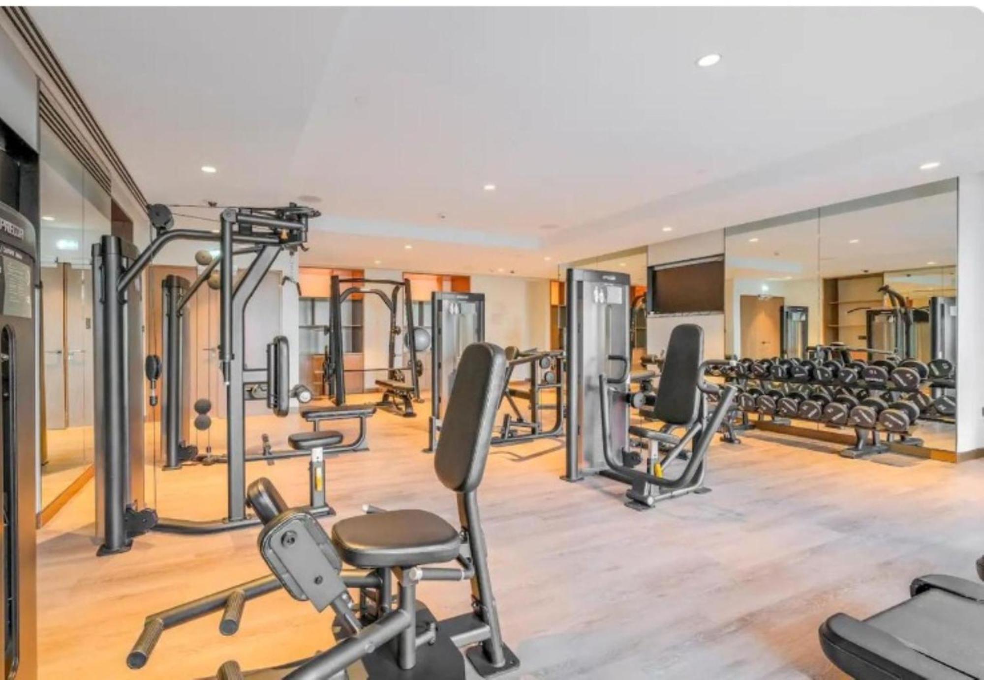 Apartment Classy And Sophisticated 3br 1 Gr In Downtown With Burjkhalifa View *