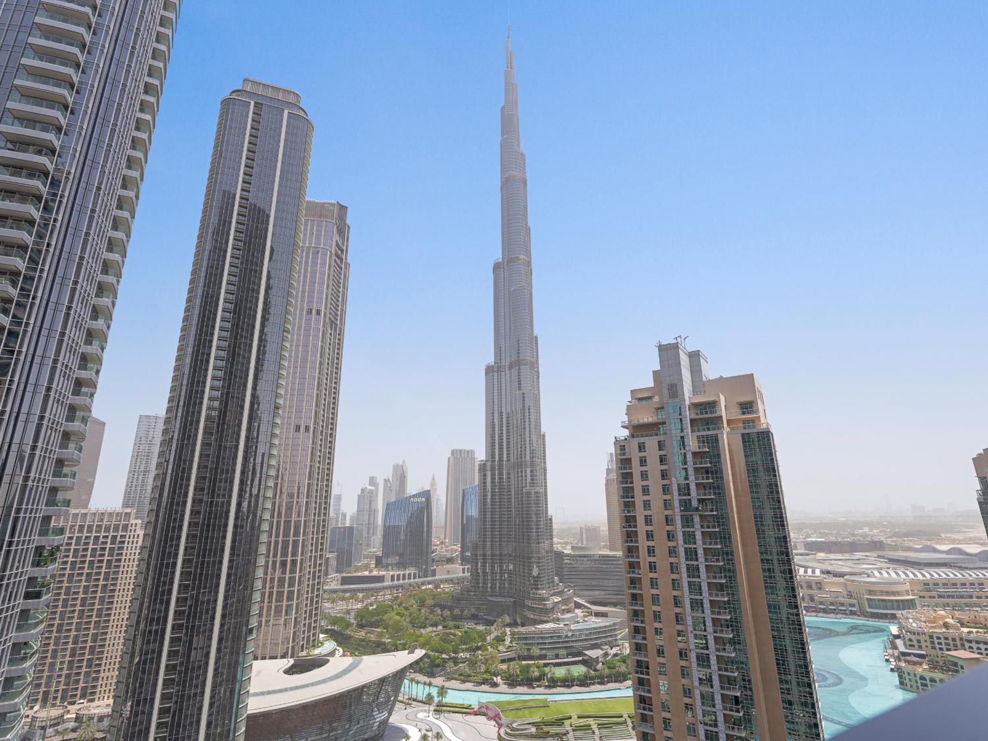 Classy And Sophisticated 3br 1 Gr In Downtown With Burjkhalifa View Apartment