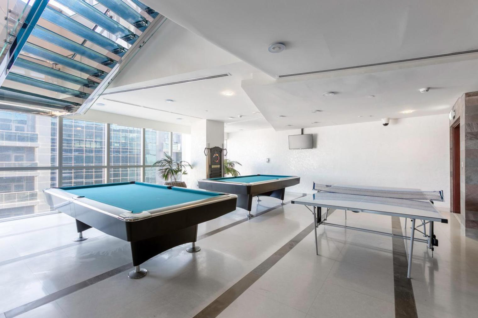 Blueground Sheikh Z Rd View Pool Gym Dxb-584 *