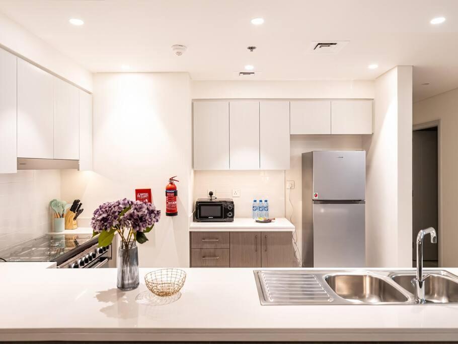 Apartment Panoramic Full Fountain,opera& Burj Sky View 4br Dubai