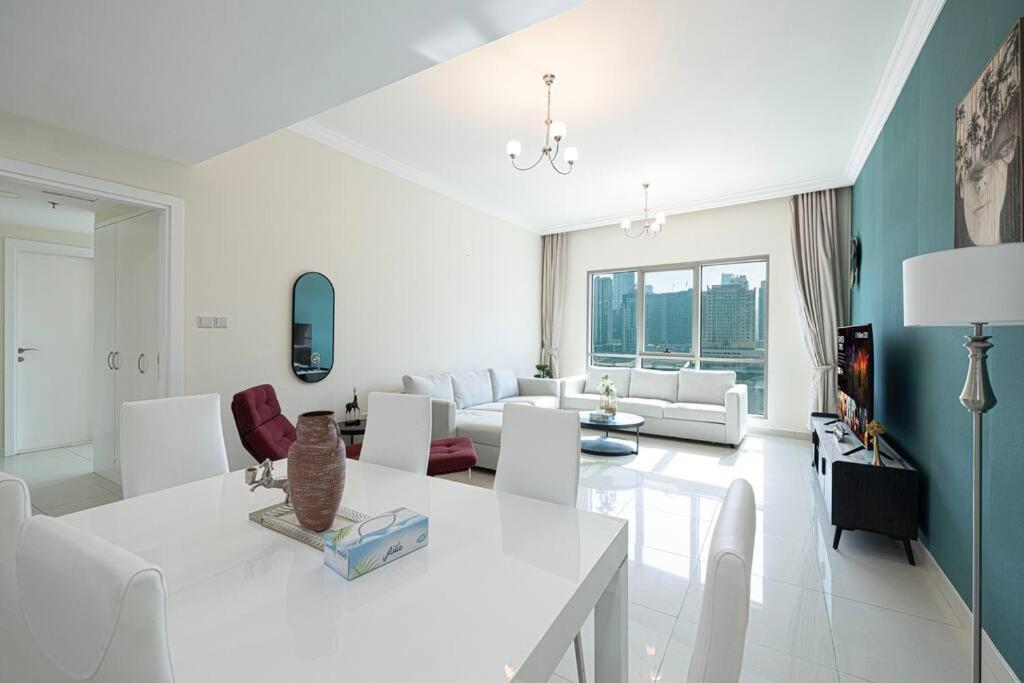 Easemytrip - Prime Business Bay With Canal And Marina Views Apartment *