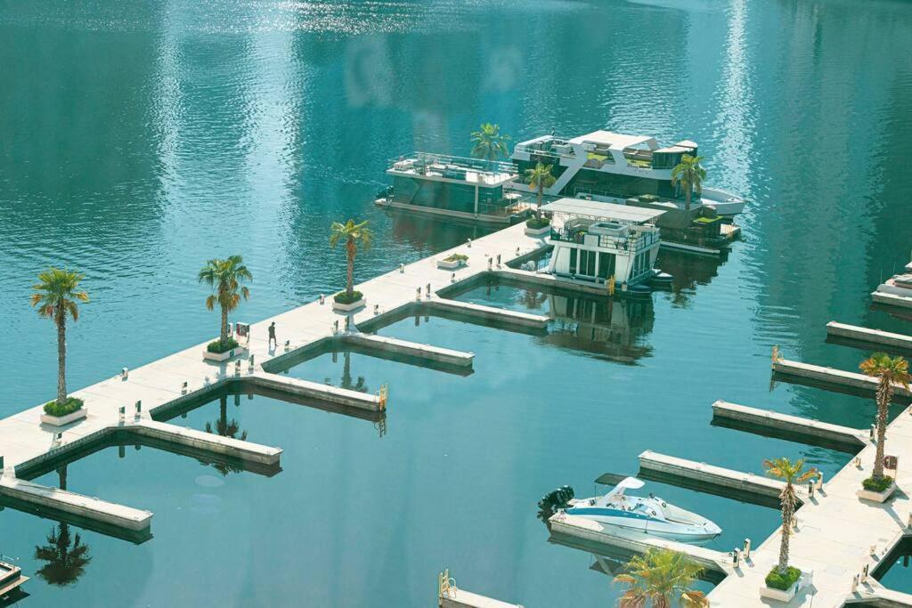 Easemytrip - Prime Business Bay With Canal And Marina Views Dubai