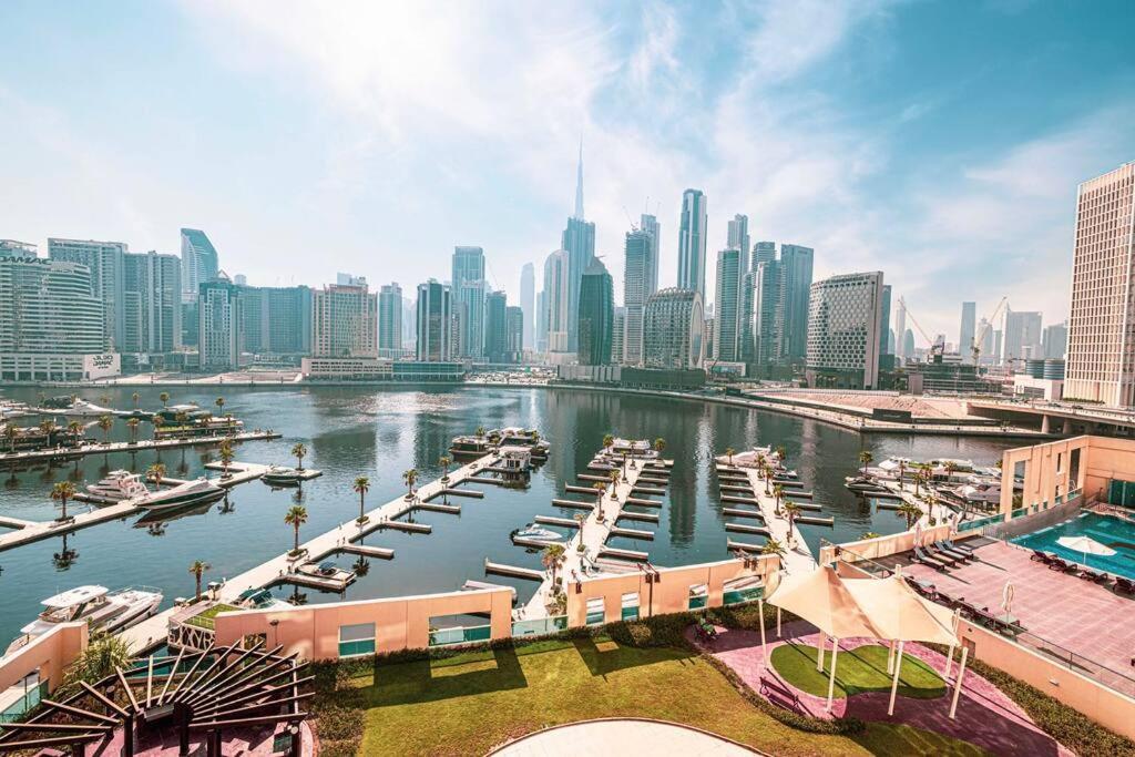 Apartment Easemytrip - Prime Business Bay With Canal And Marina Views