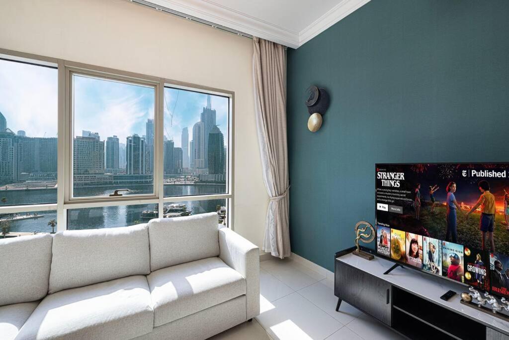 Easemytrip - Prime Business Bay With Canal And Marina Views Dubai