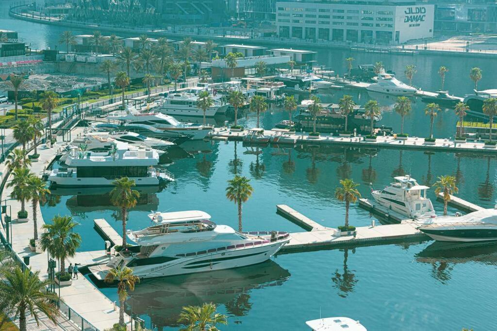 Easemytrip - Prime Business Bay With Canal And Marina Views Apartment Dubai