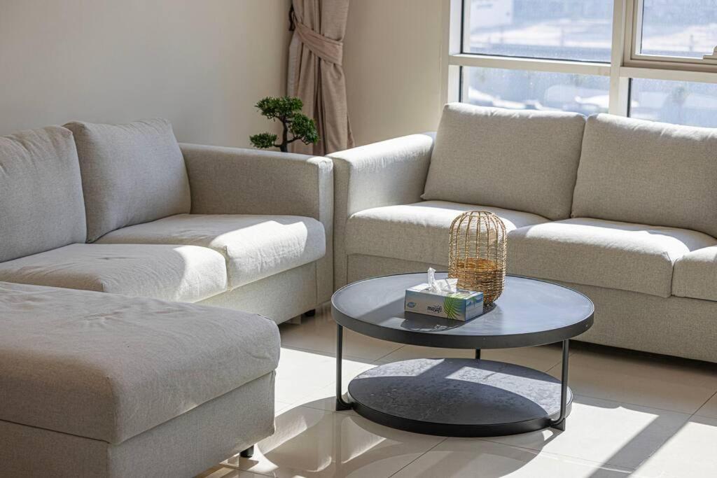 Easemytrip - Prime Business Bay With Canal And Marina Views