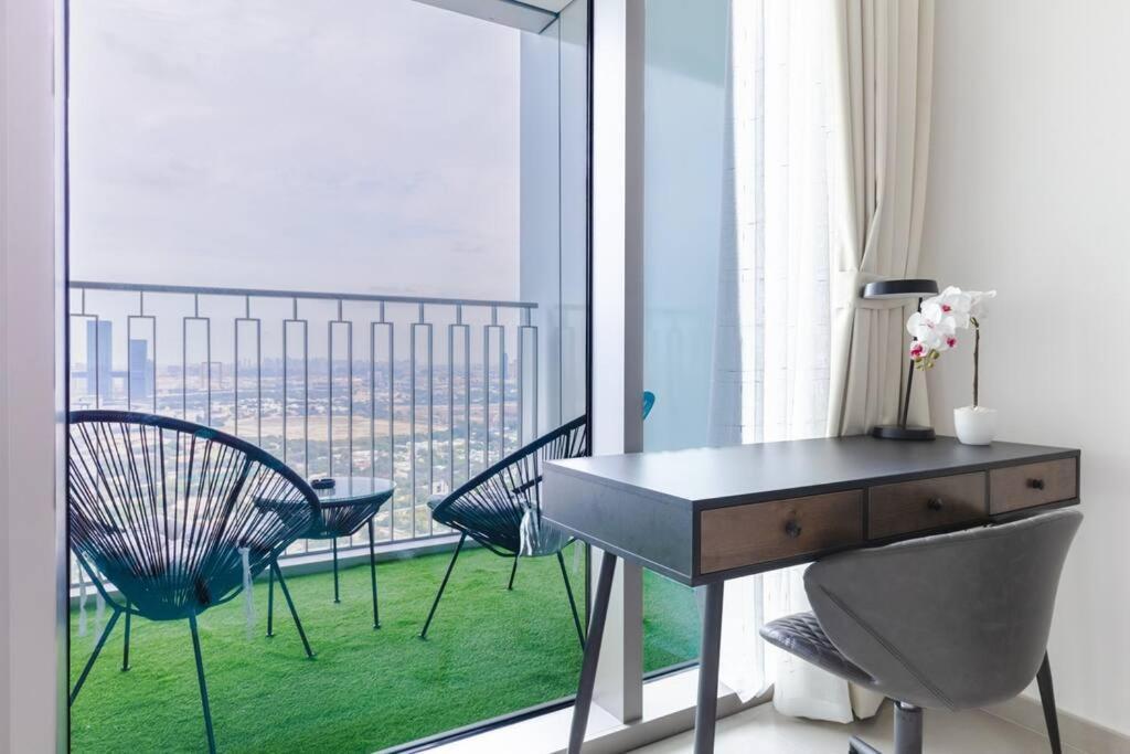 Apartment Elegant High Floor One Bedroom Next To Mall