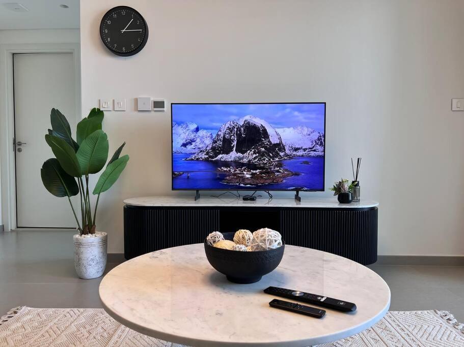 Elegant High Floor One Bedroom Next To Mall Apartment Dubai