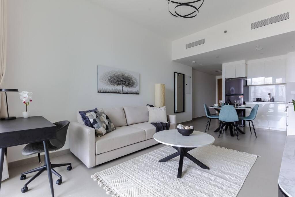 Elegant High Floor One Bedroom Next To Mall * Dubai