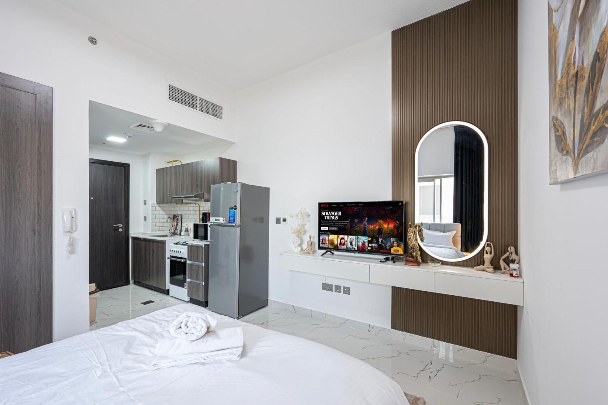 Modern Close To Silicon Oasis Apartment