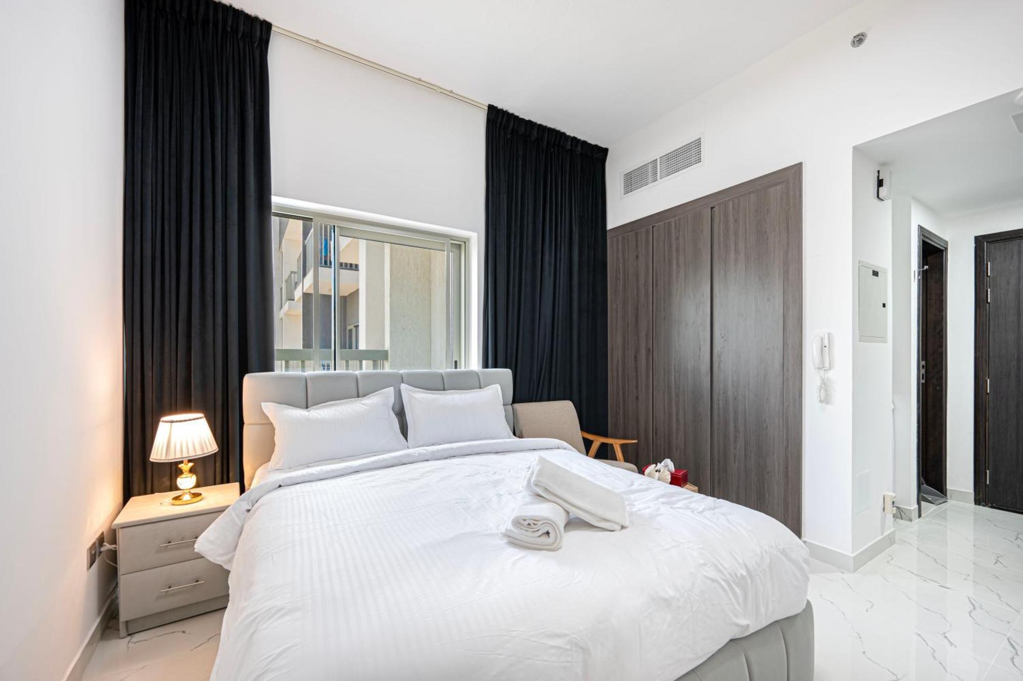 Modern Close To Silicon Oasis *
