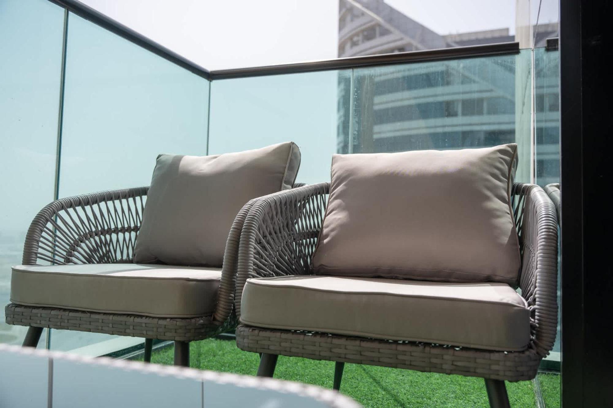 A Gorgeous Flat In The Heart Of Jvc