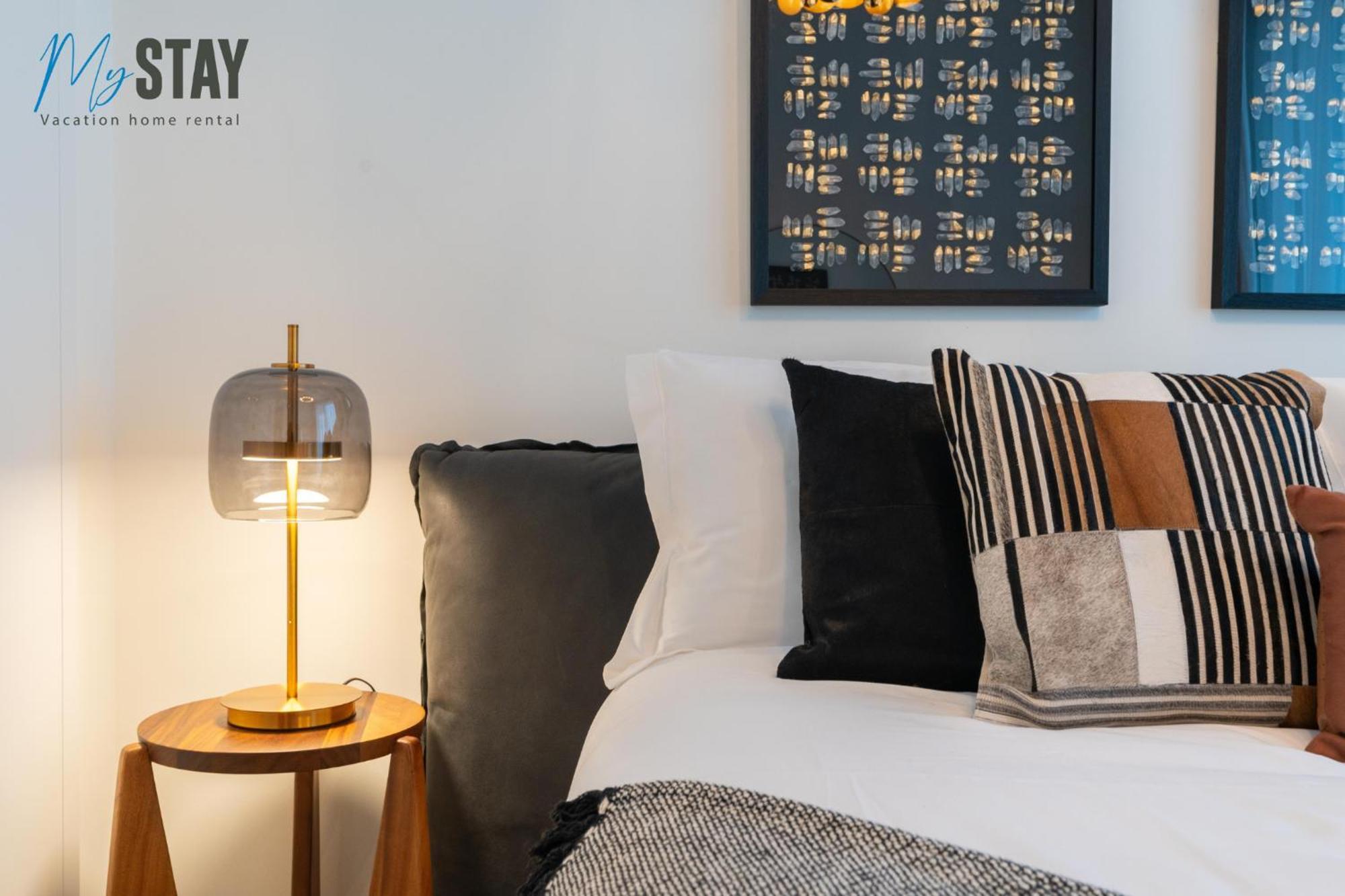 Stylish 2br With Assistant Apartment