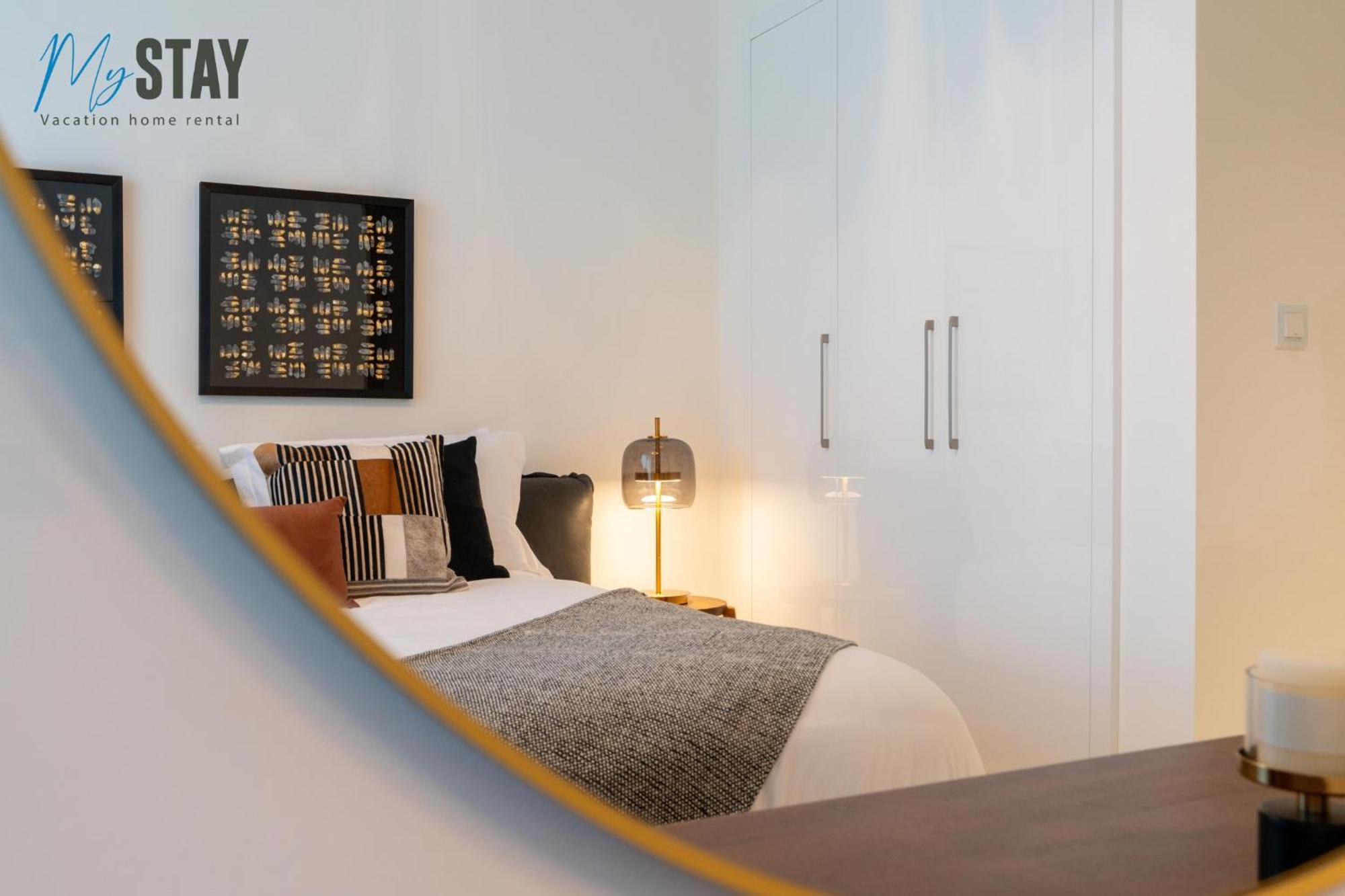 Stylish 2br With Assistant Apartment
