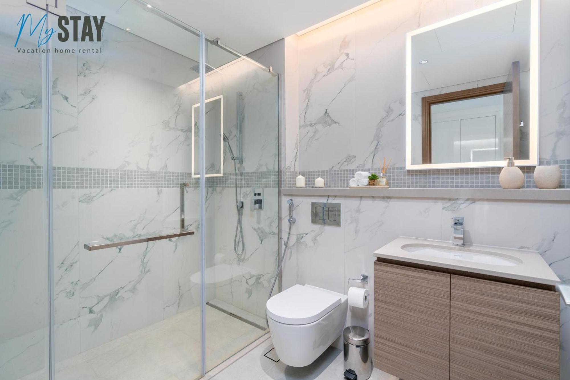 Stylish 2br With Assistant Apartment *