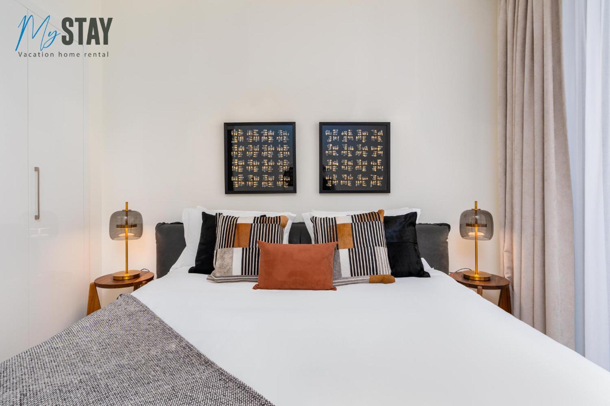 Apartment Stylish 2br With Assistant