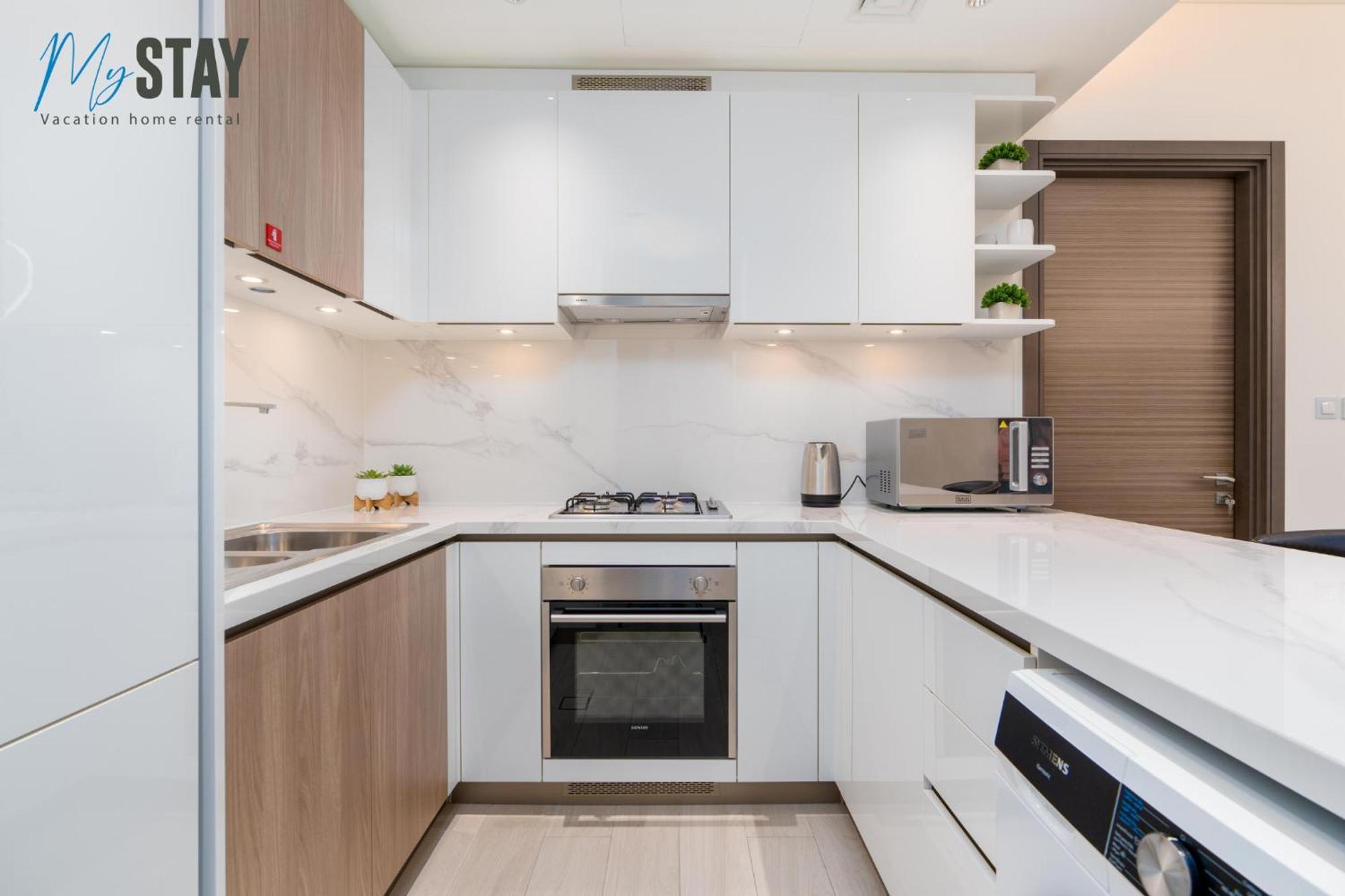 Stylish 2br With Assistant Apartment *