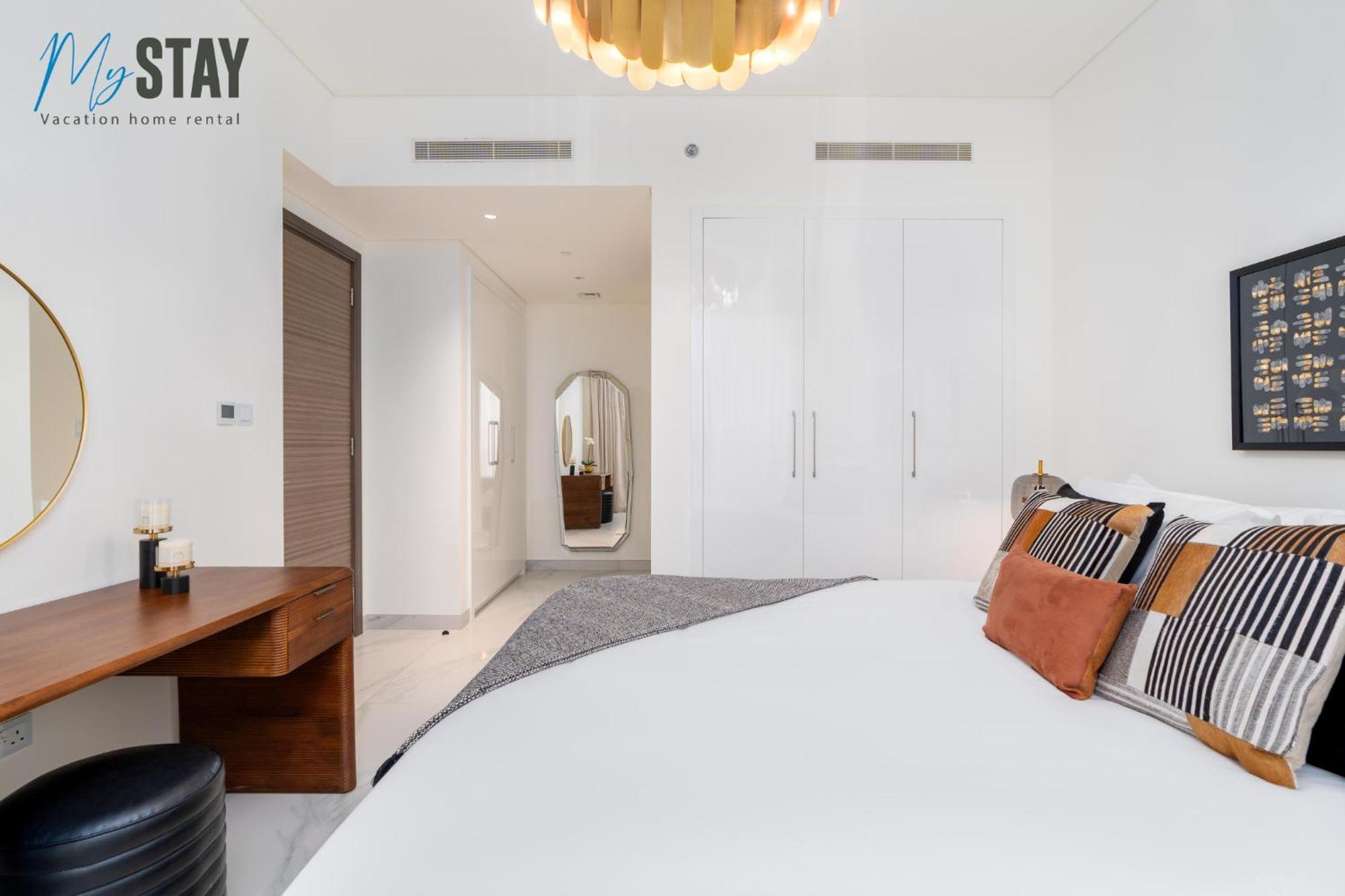 Stylish 2br With Assistant *