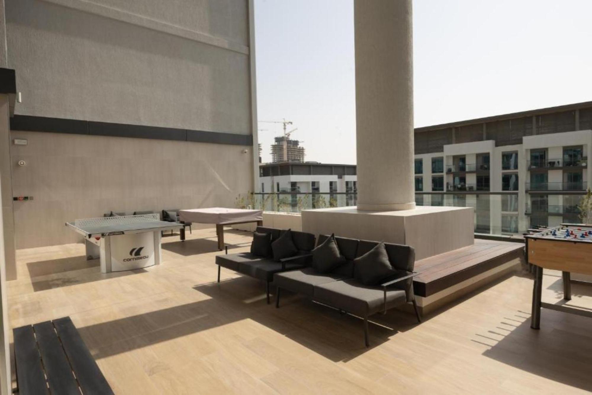 Stylish 2br With Assistant *