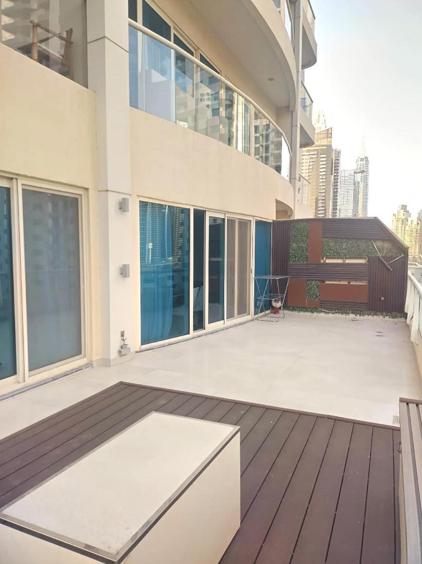 Apartment Upgraded 2 Bedroom At Marina *