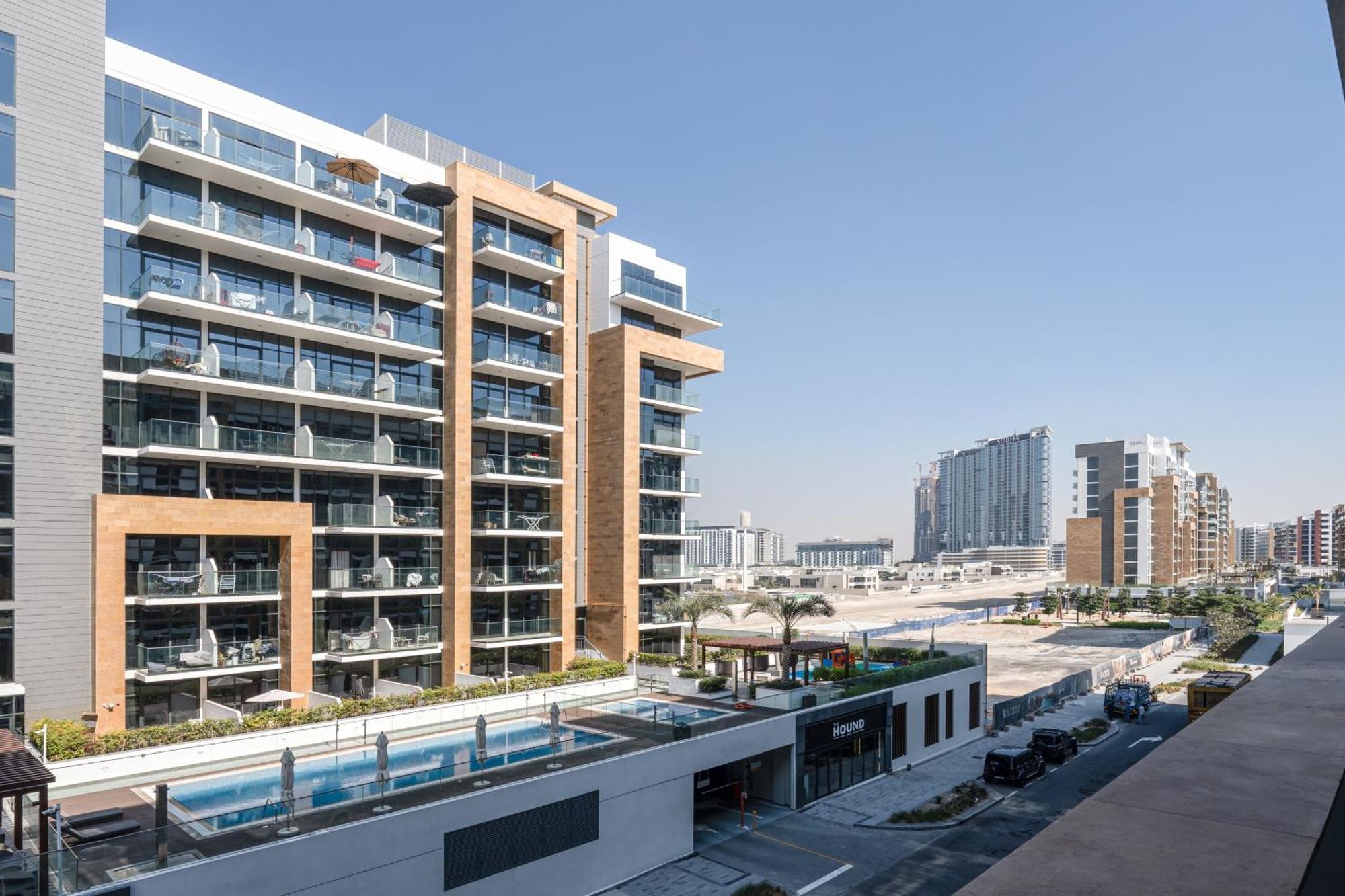 Apartment Easemytrip - Azizi Riviera 17 Tower