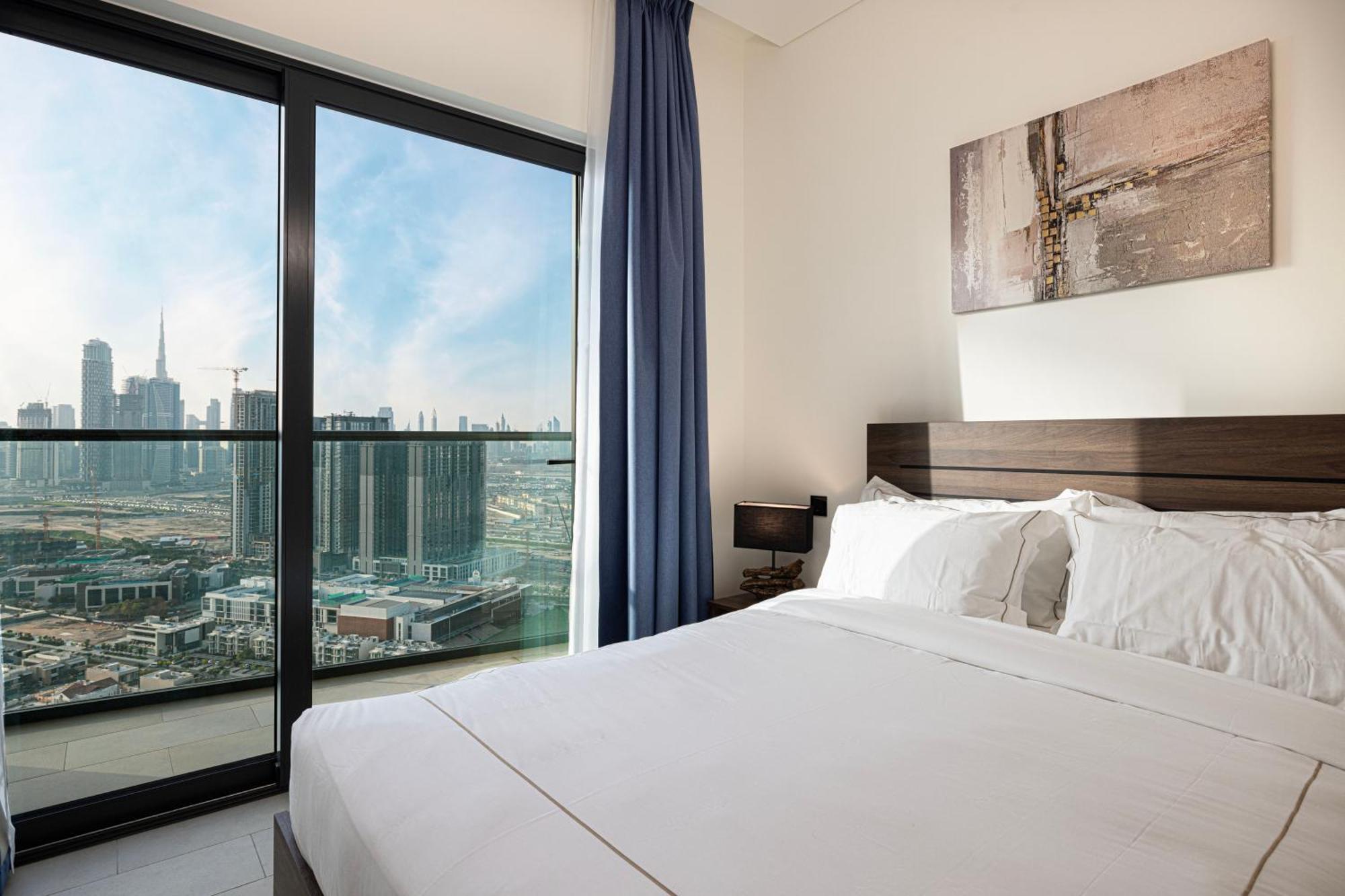 Easemytrip - Sobha Waves Luxury, 1br With Burj Khalifa View *