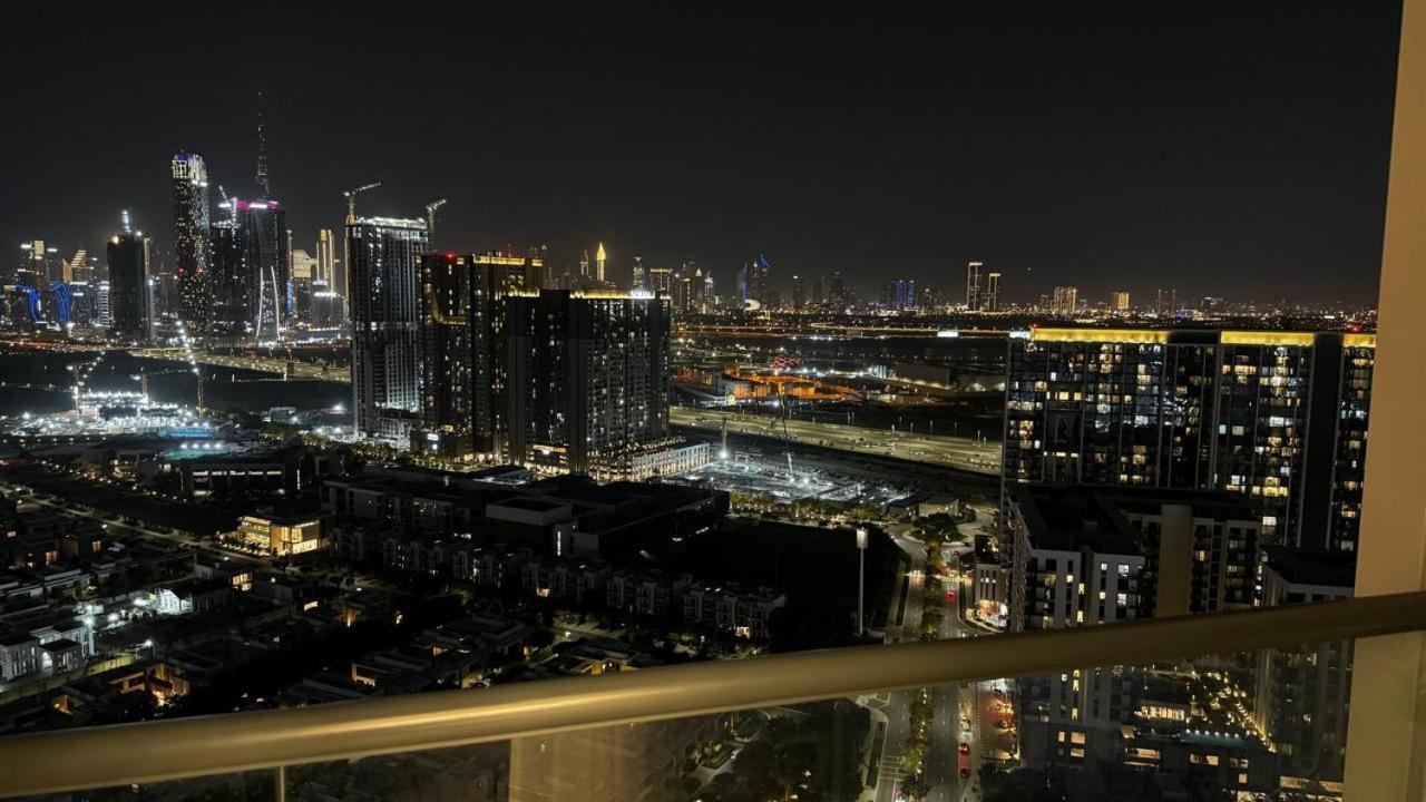 Easemytrip - Sobha Waves Luxury, 1br With Burj Khalifa View Dubai