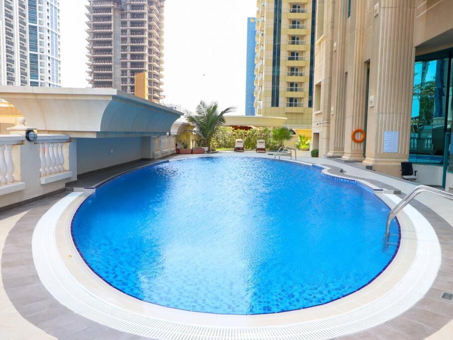 Vibrant 1 Bedroom At Barasti-dubai Marina *