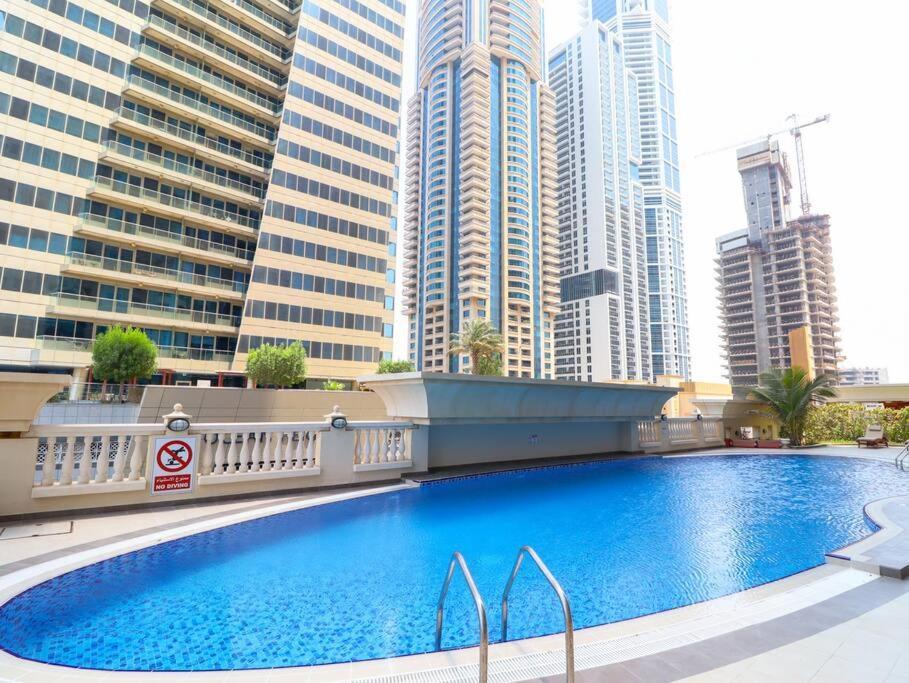 Vibrant 1 Bedroom At Barasti-dubai Marina Apartment