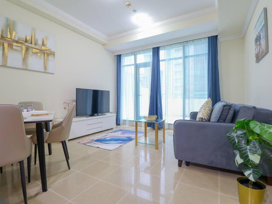 Vibrant 1 Bedroom At Barasti-dubai Marina Apartment Dubai