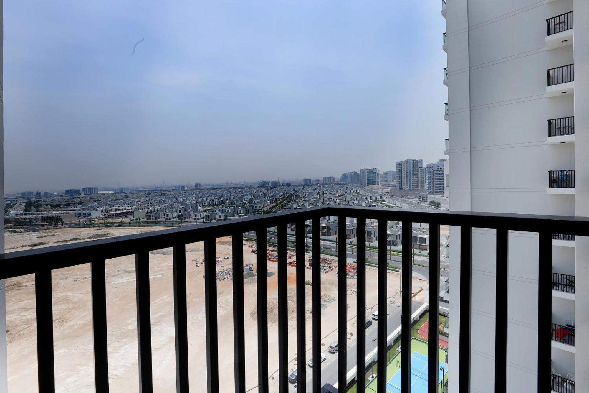 Brown Stone Homes Glamz * Dubai