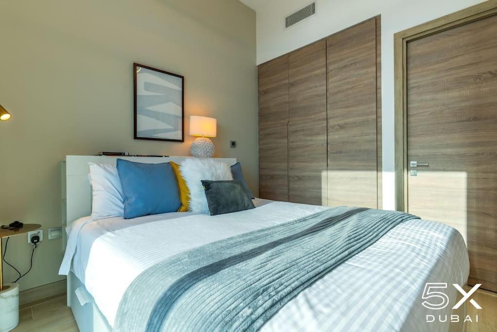 Fivex Modern 1 Bedroom With Sea View Apartment Dubai